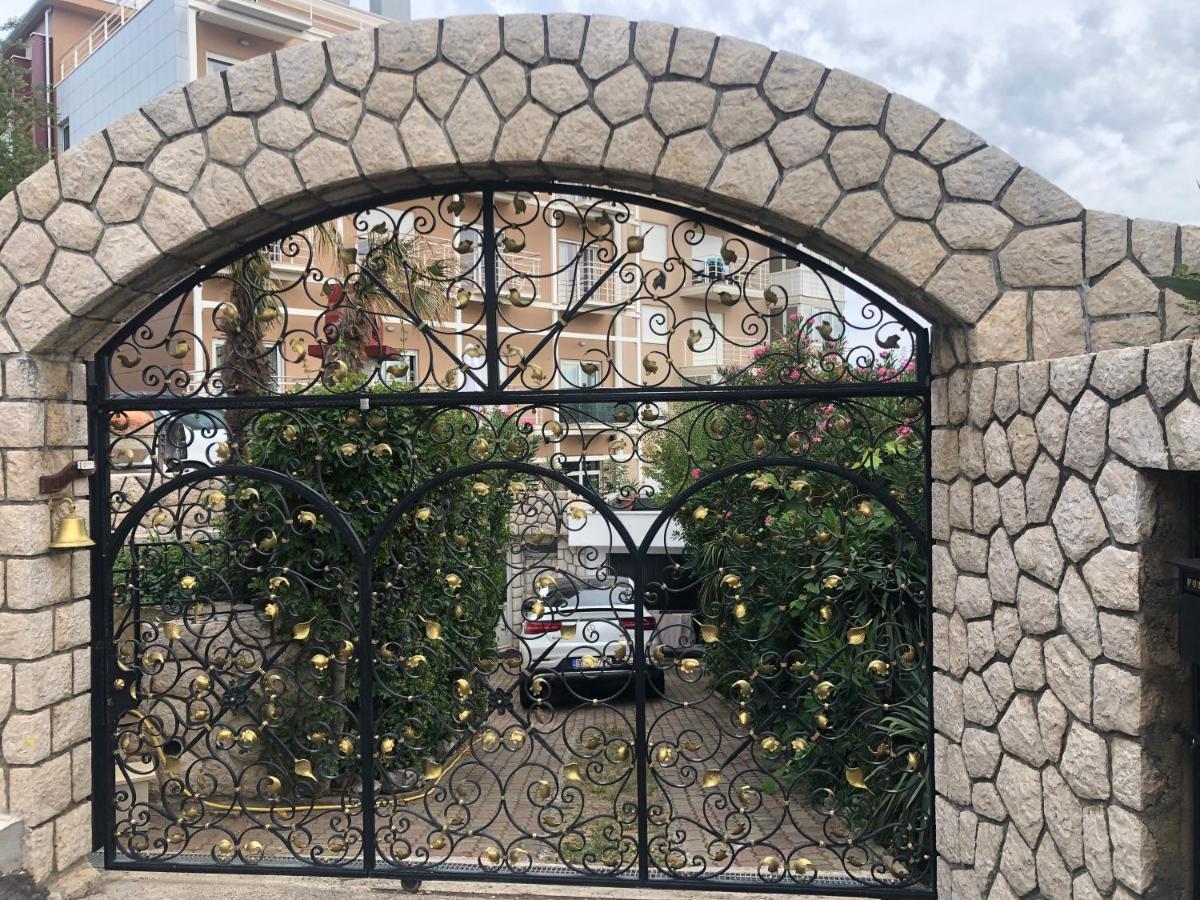 La Villa - Beach House & Rooms Цриквеница Экстерьер фото